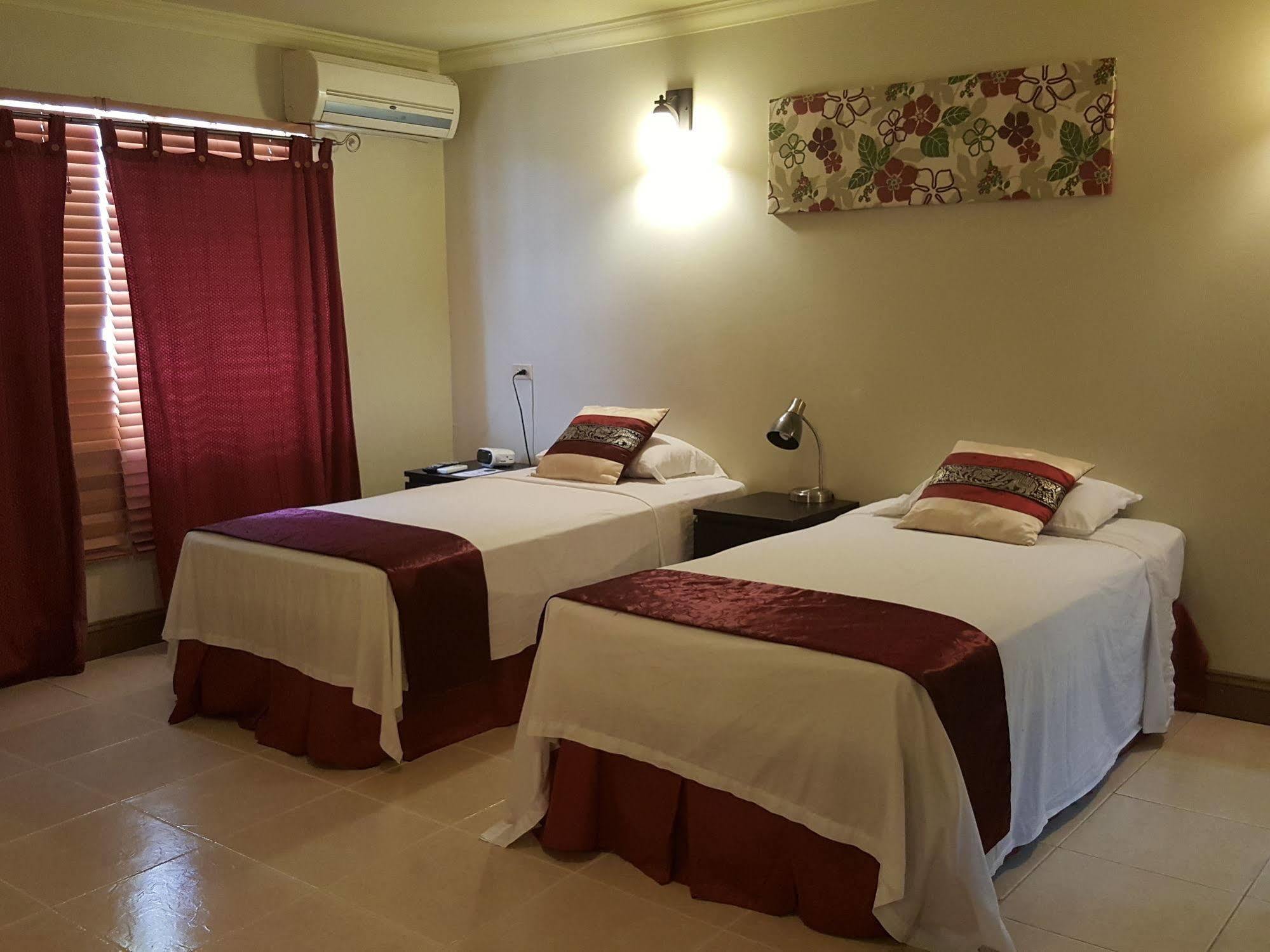 Savannah Maison Guest House Port of Spain Bagian luar foto