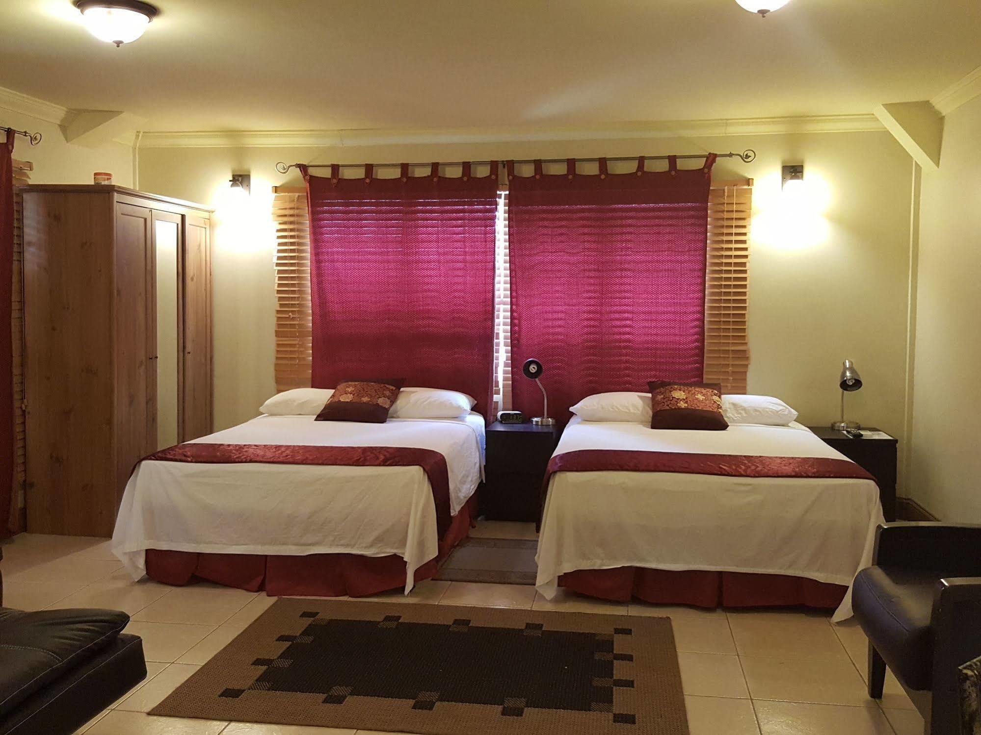 Savannah Maison Guest House Port of Spain Bagian luar foto