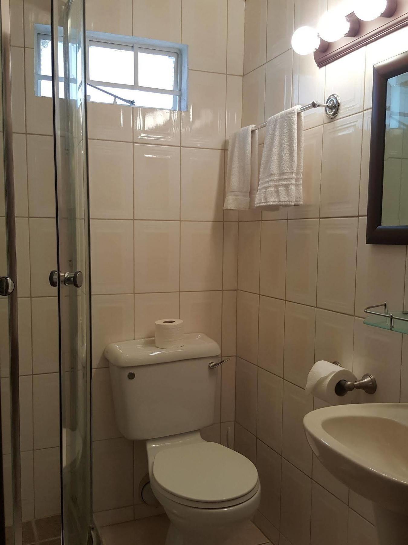 Savannah Maison Guest House Port of Spain Bagian luar foto