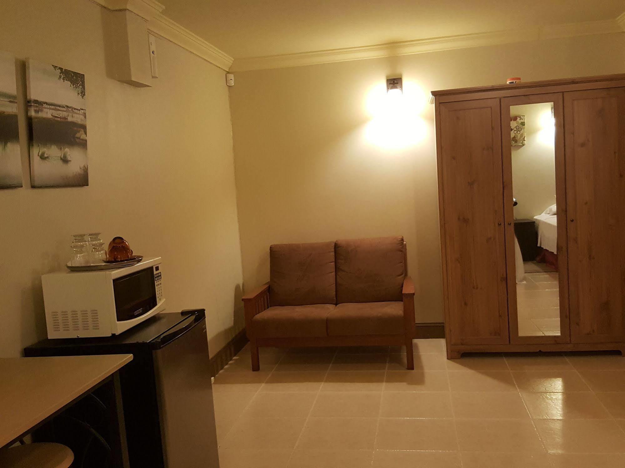 Savannah Maison Guest House Port of Spain Bagian luar foto