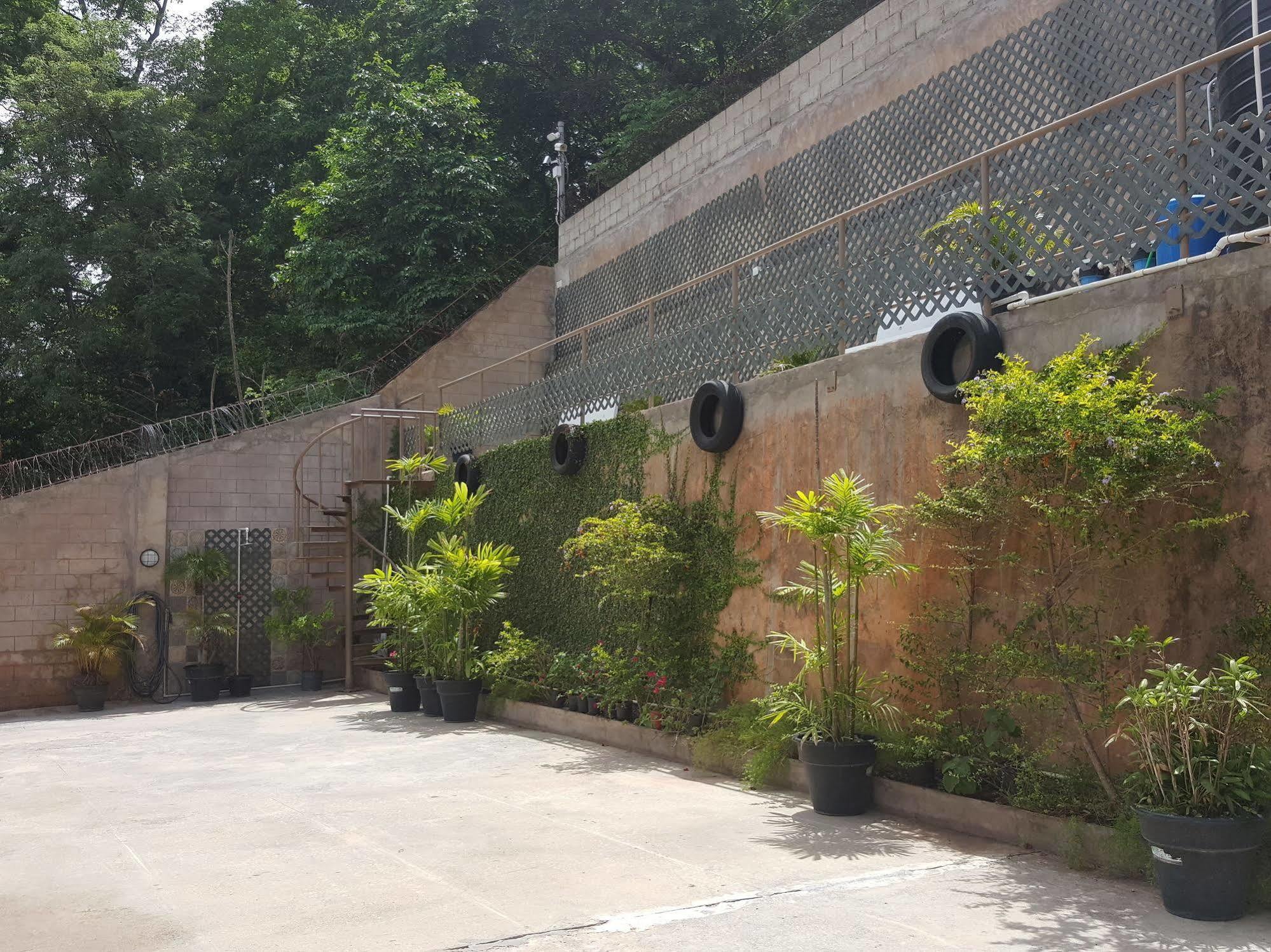 Savannah Maison Guest House Port of Spain Bagian luar foto